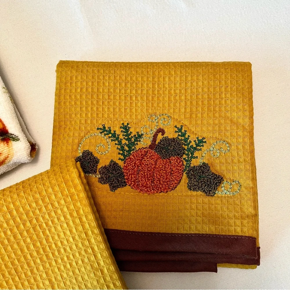 Vintage Fall Autumn Thanksgiving Soft Plush & Embroidered Stitched Hand Towels